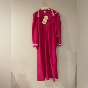NWT 1980s Vintage Pink Fleece House Coat